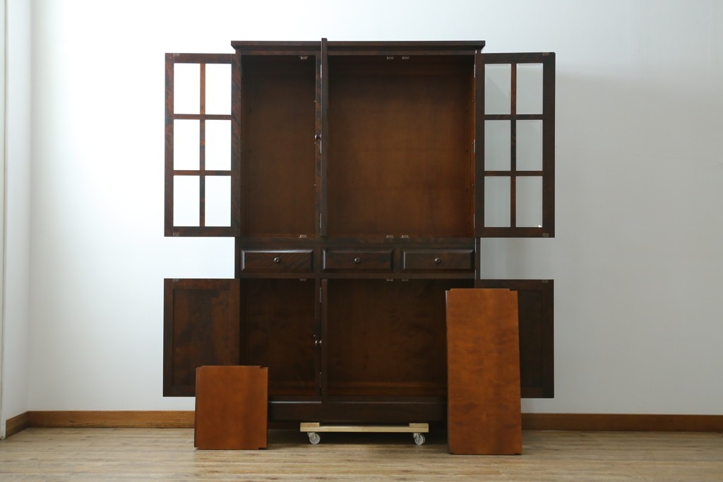 中古　北海道民芸家具　HM165K　高級感漂う上品な佇まいの食器棚　定価約43万円　(R-083506)