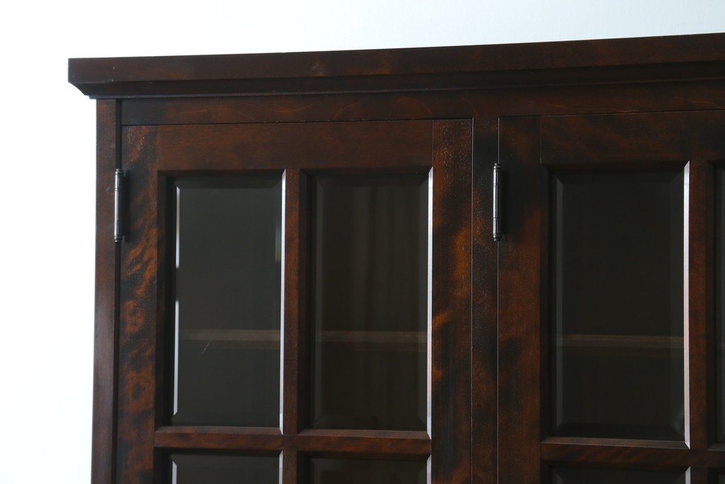 中古　北海道民芸家具　HM165K　高級感漂う上品な佇まいの食器棚　定価約43万円　(R-083506)