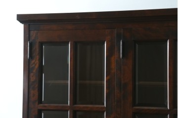 中古　北海道民芸家具　HM165K　高級感漂う上品な佇まいの食器棚　定価約43万円　(R-083506)