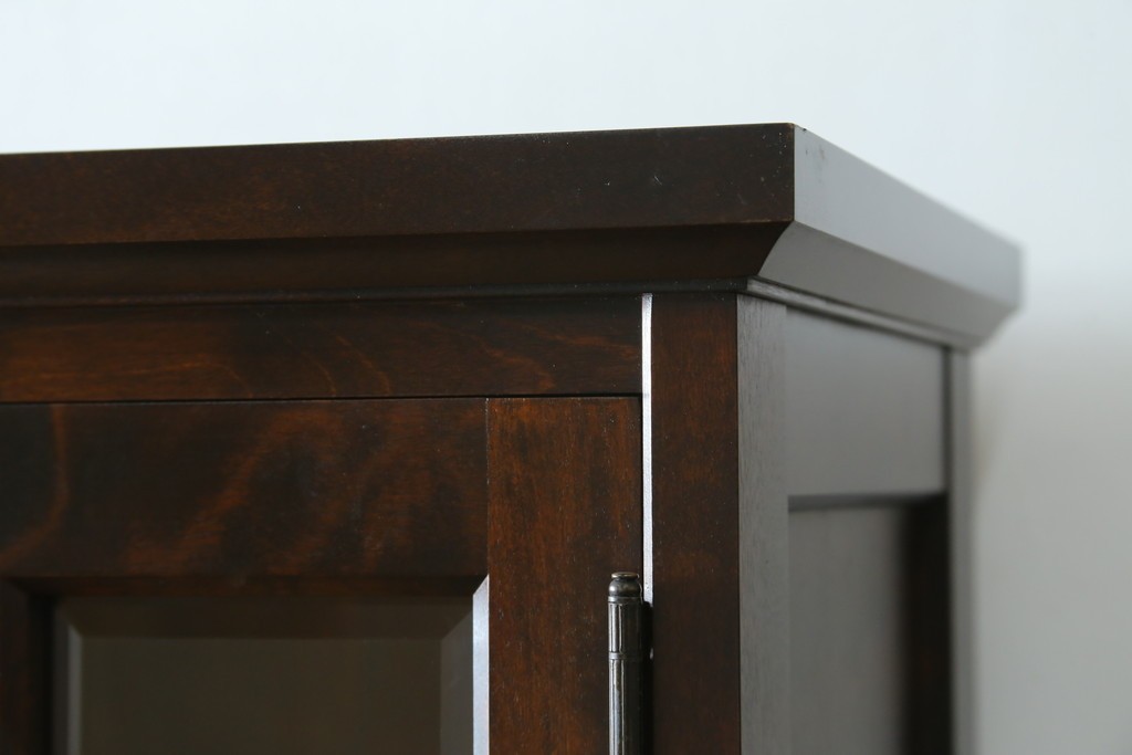 中古　北海道民芸家具　HM165K　高級感漂う上品な佇まいの食器棚　定価約43万円　(R-083506)