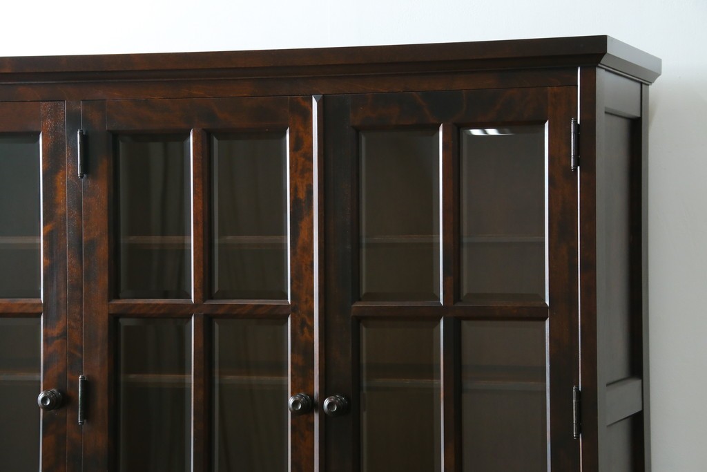 中古　北海道民芸家具　HM165K　高級感漂う上品な佇まいの食器棚　定価約43万円　(R-083506)