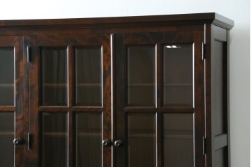 中古　北海道民芸家具　HM165K　高級感漂う上品な佇まいの食器棚　定価約43万円　(R-083506)