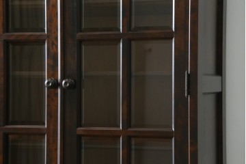 中古　北海道民芸家具　HM165K　高級感漂う上品な佇まいの食器棚　定価約43万円　(R-083506)