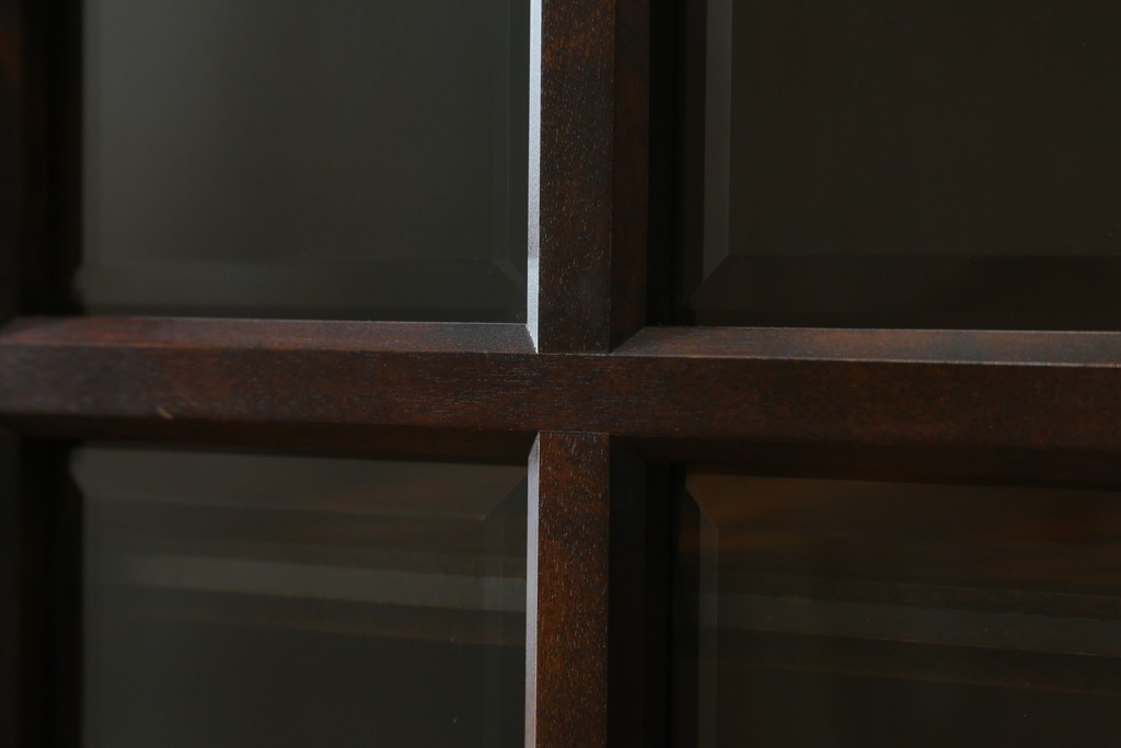 中古　北海道民芸家具　HM165K　高級感漂う上品な佇まいの食器棚　定価約43万円　(R-083506)