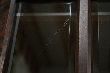 中古　北海道民芸家具　HM165K　高級感漂う上品な佇まいの食器棚　定価約43万円　(R-083506)