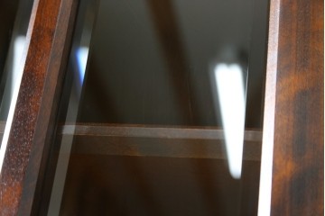 中古　北海道民芸家具　HM165K　高級感漂う上品な佇まいの食器棚　定価約43万円　(R-083506)