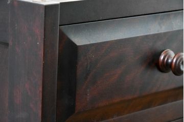 中古　北海道民芸家具　上品な佇まいが落ち着きのある空間を演出するサイドボード(収納棚、戸棚、食器棚、カップボード、サイドキャビネット)(R-083508)