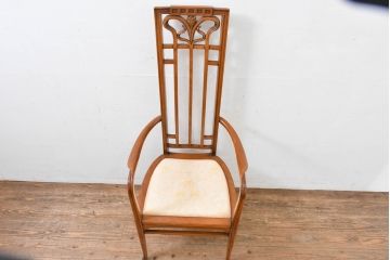 中古　美品　イタリア　高級ブランド家具　メデア(Medea)　背板の彫刻と華やかなファブリックが印象的なハイバックチェア(椅子、イス、ダイニングチェア、アームチェア)(定価40万5千円)(R-083509)