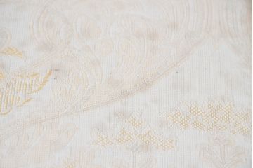 中古　美品　イタリア　高級ブランド家具　メデア(Medea)　背板の彫刻と華やかなファブリックが印象的なハイバックチェア(椅子、イス、ダイニングチェア、アームチェア)(定価40万5千円)(R-083509)