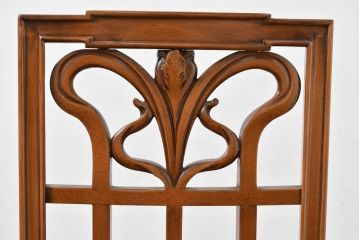 中古　美品　イタリア　高級ブランド家具　メデア(Medea)　背板の彫刻と華やかなファブリックが印象的なハイバックチェア(椅子、イス、ダイニングチェア、アームチェア)(定価40万5千円)(R-083509)