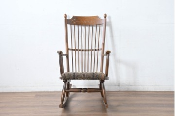 和製ヴィンテージ　マツダ家具(松田家具)　ゆったりとしたくつろぎの空間を演出するロッキングチェア　(R-083510)
