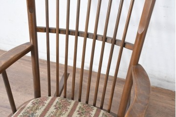 和製ヴィンテージ　マツダ家具(松田家具)　ゆったりとしたくつろぎの空間を演出するロッキングチェア　(R-083510)