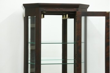 中古　美品!!　国産民芸家具の逸品　神居民芸(Kamui、カムイ)　美しさが際立つ、上質な多角ショーケース　(R-083512)