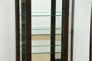 中古　美品!!　国産民芸家具の逸品　神居民芸(Kamui、カムイ)　美しさが際立つ、上質な多角ショーケース　(R-083512)