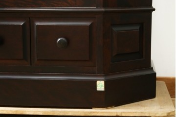 中古　美品!!　国産民芸家具の逸品　神居民芸(Kamui、カムイ)　美しさが際立つ、上質な多角ショーケース　(R-083512)