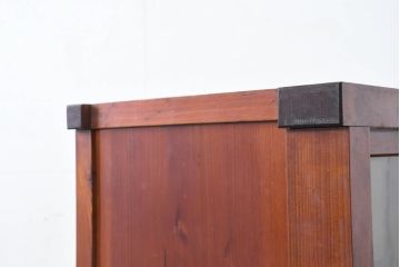 和製アンティーク　美品　漆塗りの深みと昭和レトロな雰囲気漂うシンプルなガラス戸棚(サイドキャビネット、カップボード、収納棚、本箱)(R-083516)