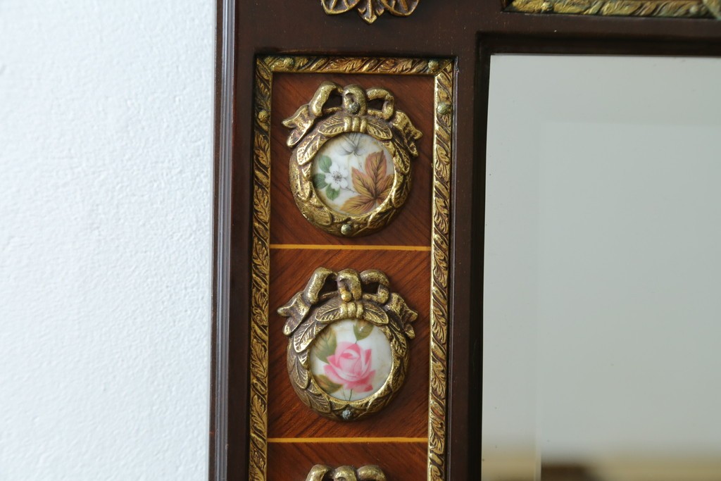 中古　美品　スペイン高級家具　マリネール(MARINER)　圧倒的な存在感!!優雅な空間を演出する装飾壁掛けミラー　(R-083517)