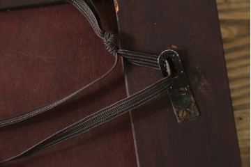 中古　美品　スペイン高級家具　マリネール(MARINER)　圧倒的な存在感!!優雅な空間を演出する装飾壁掛けミラー　(R-083517)