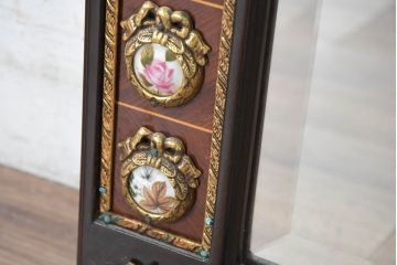 中古　美品　スペイン高級家具　マリネール(MARINER)　圧倒的な存在感!!優雅な空間を演出する装飾壁掛けミラー(ウォールミラー、壁面鏡、姿見、インテリアミラー、陶板装飾、西洋)(R-083517)