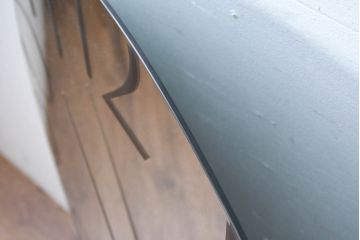中古　超美品　カッテラ( cattelan italia)　インテリアに映える鏡面デザインのスタイリッシュな掛け時計(ミラークロック、ウォールクロック、壁掛け時計、インテリアミラー時計、鏡面、ミラー)(定価約20万円)(R-083518)