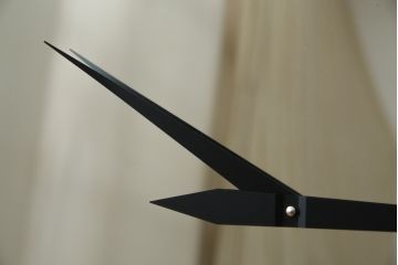 中古　超美品　カッテラ( cattelan italia)　インテリアに映える鏡面デザインのスタイリッシュな掛け時計(ミラークロック、ウォールクロック、壁掛け時計、インテリアミラー時計、鏡面、ミラー)(定価約20万円)(R-083518)