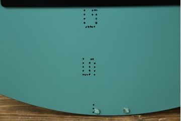 中古　超美品　カッテラ( cattelan italia)　インテリアに映える鏡面デザインのスタイリッシュな掛け時計(ミラークロック、ウォールクロック、壁掛け時計、インテリアミラー時計、鏡面、ミラー)(定価約20万円)(R-083518)