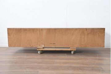 和製アンティーク　美品!!　古い木の味わいがたっぷりのシンプルなローボード(テレビボード、TVボード、テレビ台、TV台、収納棚、ガラス戸棚)(R-083520)