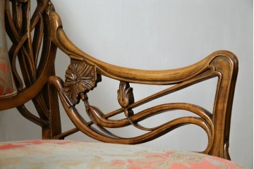 中古　美品!!　最高級モデル　メデア(Medea)　ART-919　アール・ヌーヴォー様式　クラシカルな美しさと繊細な職人技が光るアームチェア　定価約65万円相当　(R-083521)