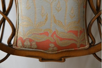 中古　美品!!　最高級モデル　メデア(Medea)　ART-919　アール・ヌーヴォー様式　クラシカルな美しさと繊細な職人技が光るアームチェア　定価約65万円相当　(R-083521)