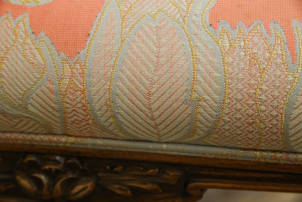 中古　美品!!　最高級モデル　メデア(Medea)　ART-919　アール・ヌーヴォー様式　クラシカルな美しさと繊細な職人技が光るアームチェア　定価約65万円相当　(R-083521)