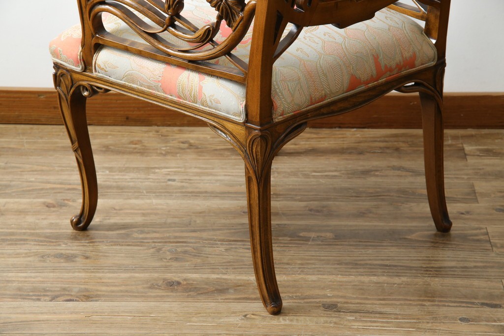 中古　美品!!　最高級モデル　メデア(Medea)　ART-919　アール・ヌーヴォー様式　クラシカルな美しさと繊細な職人技が光るアームチェア　定価約65万円相当　(R-083521)