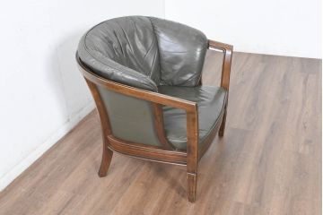 中古　maruni(マルニ木工)　地中海ロイヤルシリーズ(ROYAL)　高級感の漂う本革(レザー)1Pソファ(一人掛け、アームソファ、ラウンジソファ、サロンチェア)(定価約48万円)(R-083523)