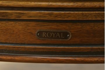 中古　maruni(マルニ木工)　地中海ロイヤルシリーズ(ROYAL)　高級感の漂う本革(レザー)1Pソファ(一人掛け、アームソファ、ラウンジソファ、サロンチェア)(定価約48万円)(R-083523)