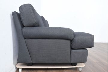 中古　イタリア　Cassina(カッシーナ)　ヴィコ・マジストレッティデザイン　名作「ドネガル(Donegal)」　2.5人掛けソファ(2P、2.5P、3P、2人掛け、3人掛け、アームソファ)(定価約45万円)(R-083524)