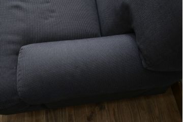 中古　イタリア　Cassina(カッシーナ)　ヴィコ・マジストレッティデザイン　名作「ドネガル(Donegal)」　2.5人掛けソファ(2P、2.5P、3P、2人掛け、3人掛け、アームソファ)(定価約45万円)(R-083524)