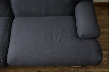中古　イタリア　Cassina(カッシーナ)　ヴィコ・マジストレッティデザイン　名作「ドネガル(Donegal)」　2.5人掛けソファ(2P、2.5P、3P、2人掛け、3人掛け、アームソファ)(定価約45万円)(R-083524)
