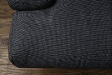 中古　イタリア　Cassina(カッシーナ)　ヴィコ・マジストレッティデザイン　名作「ドネガル(Donegal)」　2.5人掛けソファ(2P、2.5P、3P、2人掛け、3人掛け、アームソファ)(定価約45万円)(R-083524)