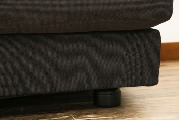 中古　イタリア　Cassina(カッシーナ)　ヴィコ・マジストレッティデザイン　名作「ドネガル(Donegal)」　2.5人掛けソファ(2P、2.5P、3P、2人掛け、3人掛け、アームソファ)(定価約45万円)(R-083524)