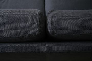 中古　イタリア　Cassina(カッシーナ)　ヴィコ・マジストレッティデザイン　名作「ドネガル(Donegal)」　2.5人掛けソファ(2P、2.5P、3P、2人掛け、3人掛け、アームソファ)(定価約45万円)(R-083524)