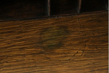 イギリスアンティーク　上手物!!　オーク材　曲線美と風格を兼ね備えたバルボス脚のライティングビューロー　(R-083529)