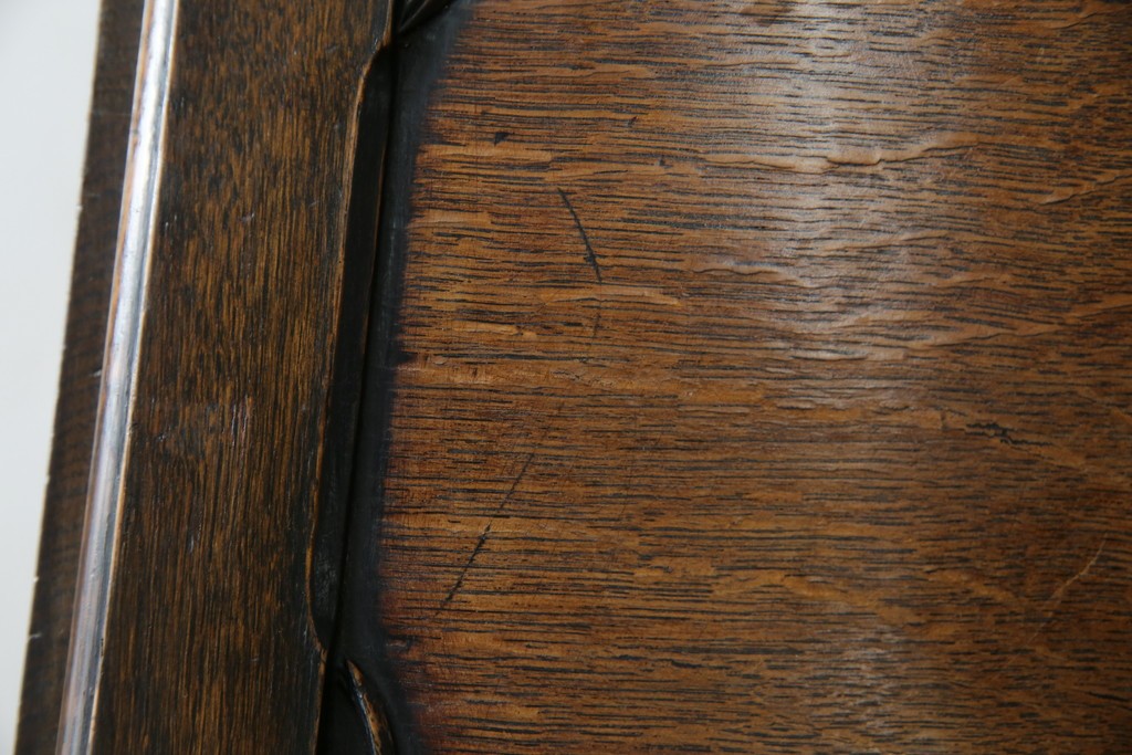 イギリスアンティーク　上手物!!　オーク材　曲線美と風格を兼ね備えたバルボス脚のライティングビューロー　(R-083529)