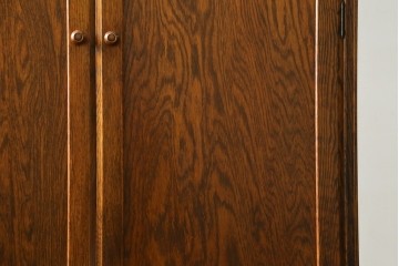 中古　美品　三越家具　ブルージュ(Brugge)　英国カントリースタイル 気品ただよう木目が魅力のアンティーク風ワードローブ　(R-083530)