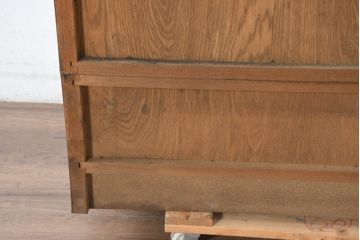 中古　美品　三越家具　ブルージュ(Brugge)　英国カントリースタイル 気品ただよう木目が魅力のアンティーク風ワードローブ(洋服タンス、衣装タンス、キャビネット、収納棚、戸棚)(R-083530)