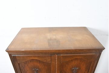 中古　美品　三越家具　ブルージュ(Brugge)　英国カントリースタイル 気品ただよう木目が魅力のアンティーク風ワードローブ(洋服タンス、衣装タンス、キャビネット、収納棚、戸棚)(R-083530)
