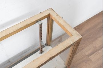 和製アンティーク　昭和レトロ　コレクション映えるすっきり薄型の卓上ガラスケース(ショーケース、Gケース、ディスプレイケース、コレクションケース、飾り棚、陳列棚、店舗什器)(R-083531)