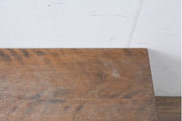 和製ビンテージ　樺(カバ)材　和とモダンデザインが融合した楔(クサビ)式横桟の民芸風ローテーブル(サイドテーブル、花台、飾り台、ディスプレイ台、ヴィンテージ)(R-083535)