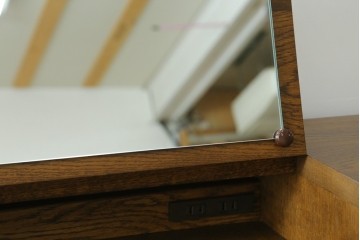 中古　美品　名門家具メーカー 葉山家具　葉山ガーデン　葉山クラシックシリーズ　優美なローズ&リーフ模様の彫刻がクラシック感を高めるドレッシングチェスト　定価約30万円　(R-083536)
