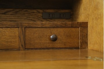 中古　美品　名門家具メーカー 葉山家具　葉山ガーデン　葉山クラシックシリーズ　優美なローズ&リーフ模様の彫刻がクラシック感を高めるドレッシングチェスト　定価約30万円　(R-083536)