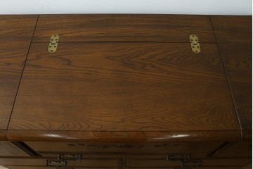 中古　美品　名門家具メーカー 葉山家具　葉山ガーデン　葉山クラシックシリーズ　優美なローズ&リーフ模様の彫刻がクラシック感を高めるドレッシングチェスト　定価約30万円　(R-083536)