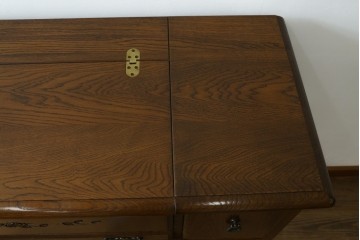 中古　美品　名門家具メーカー 葉山家具　葉山ガーデン　葉山クラシックシリーズ　優美なローズ&リーフ模様の彫刻がクラシック感を高めるドレッシングチェスト　定価約30万円　(R-083536)